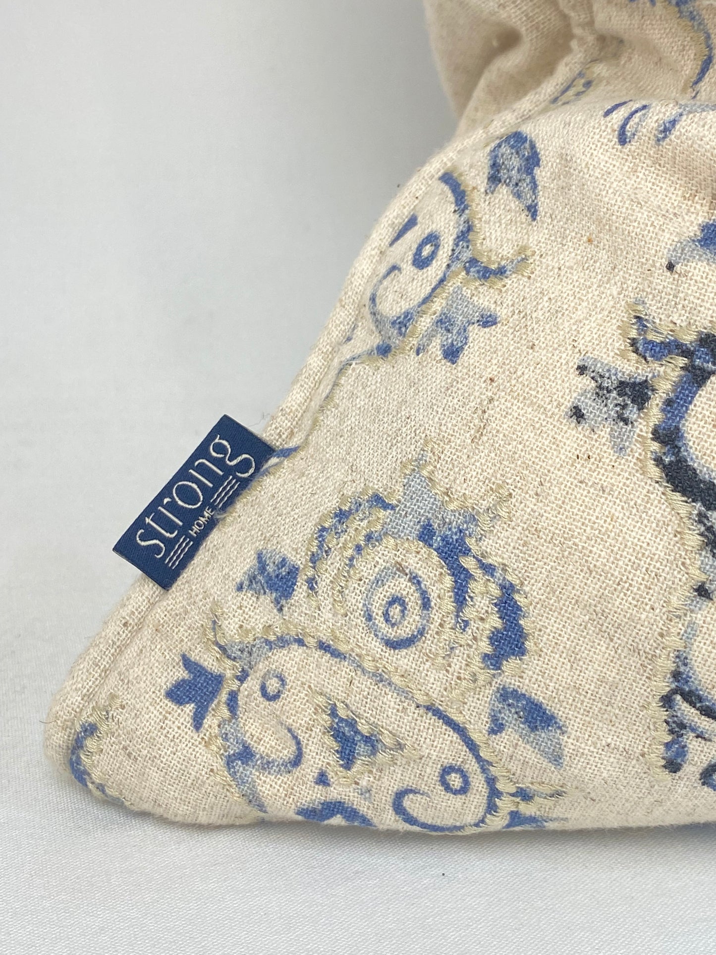 Kuddfodral Indigo Ornament - Strong Home