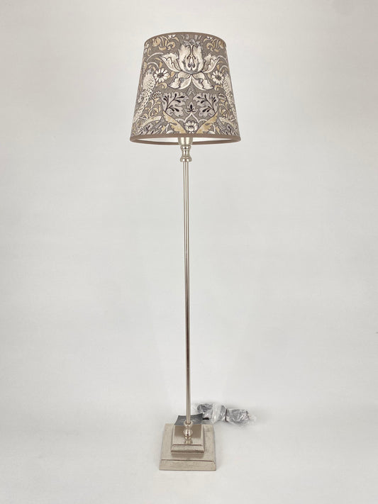 Lampfot elegant silvrig kvadratisk fot