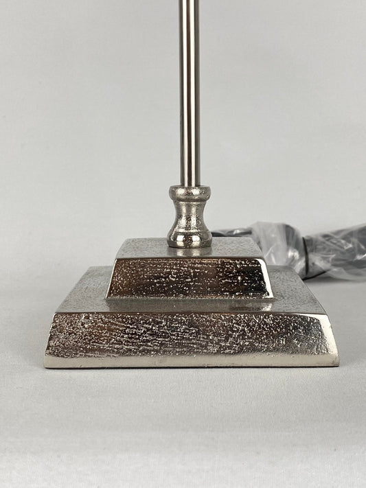 Lampfot elegant silvrig kvadratisk fot