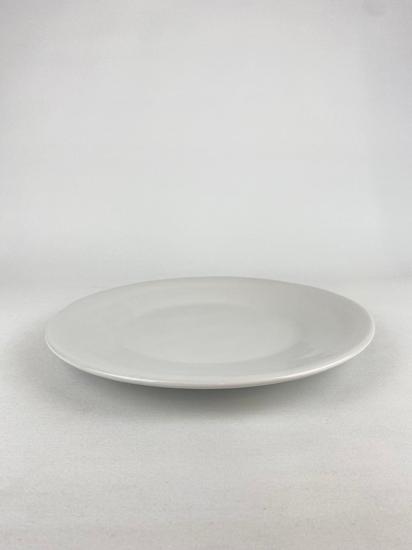 Tallrik vit