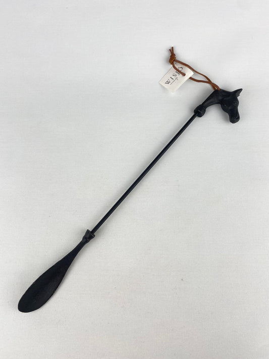 Skohorn gjutjärn hästhuvud lädersnöre