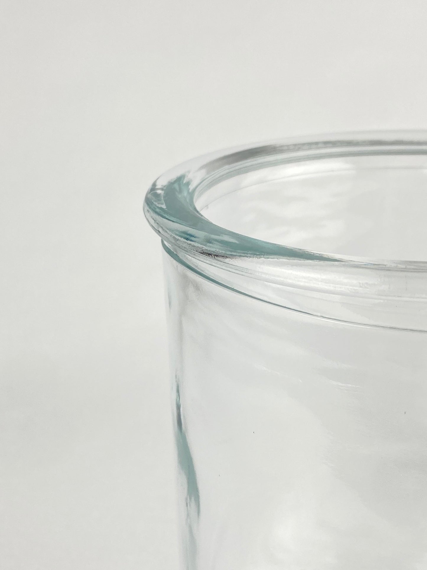 Vas cylinderformad munblåst