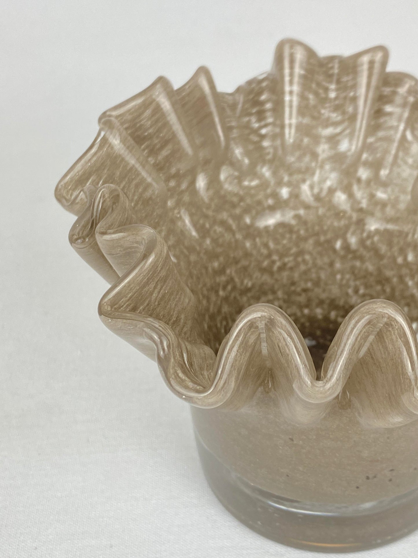 Ljuskopp i glas beige - Olsson & Jensen