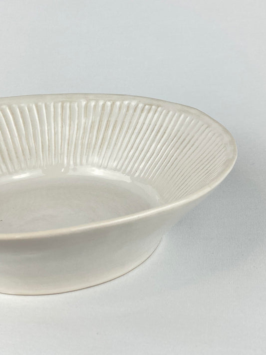 Salladsskål/fruktskål cremevit