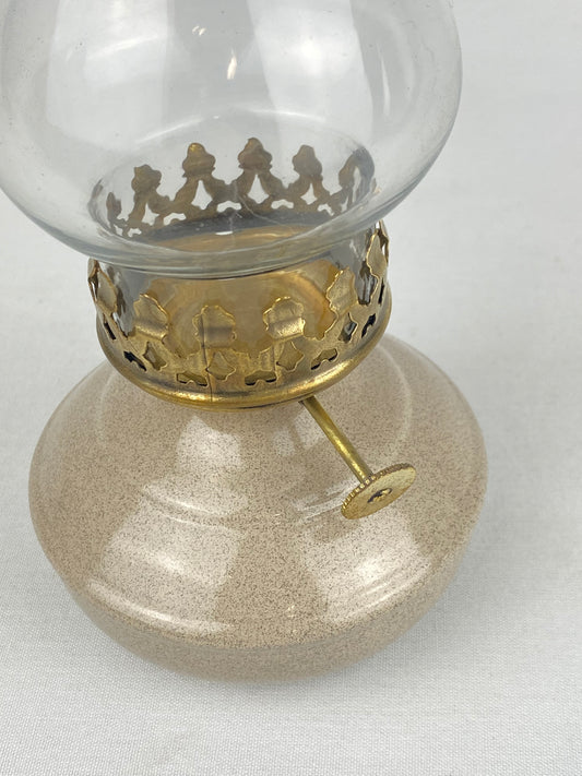 Ljuslykta beige emalj/glas/antikmässing