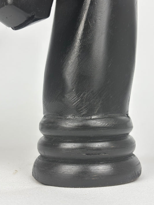 Staty häst chackpjäs svart trä