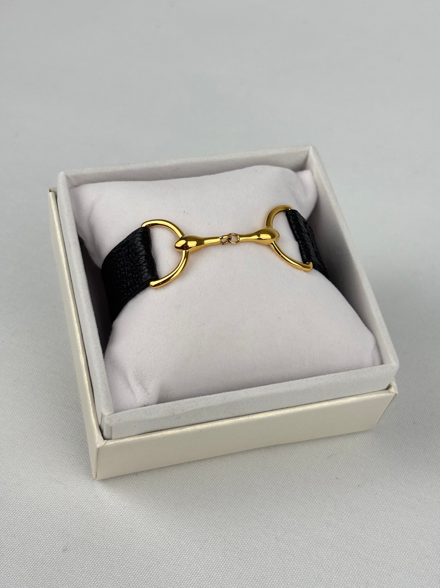 Armband tvådelat bett guldpläterat rostfritt stål & svart läder