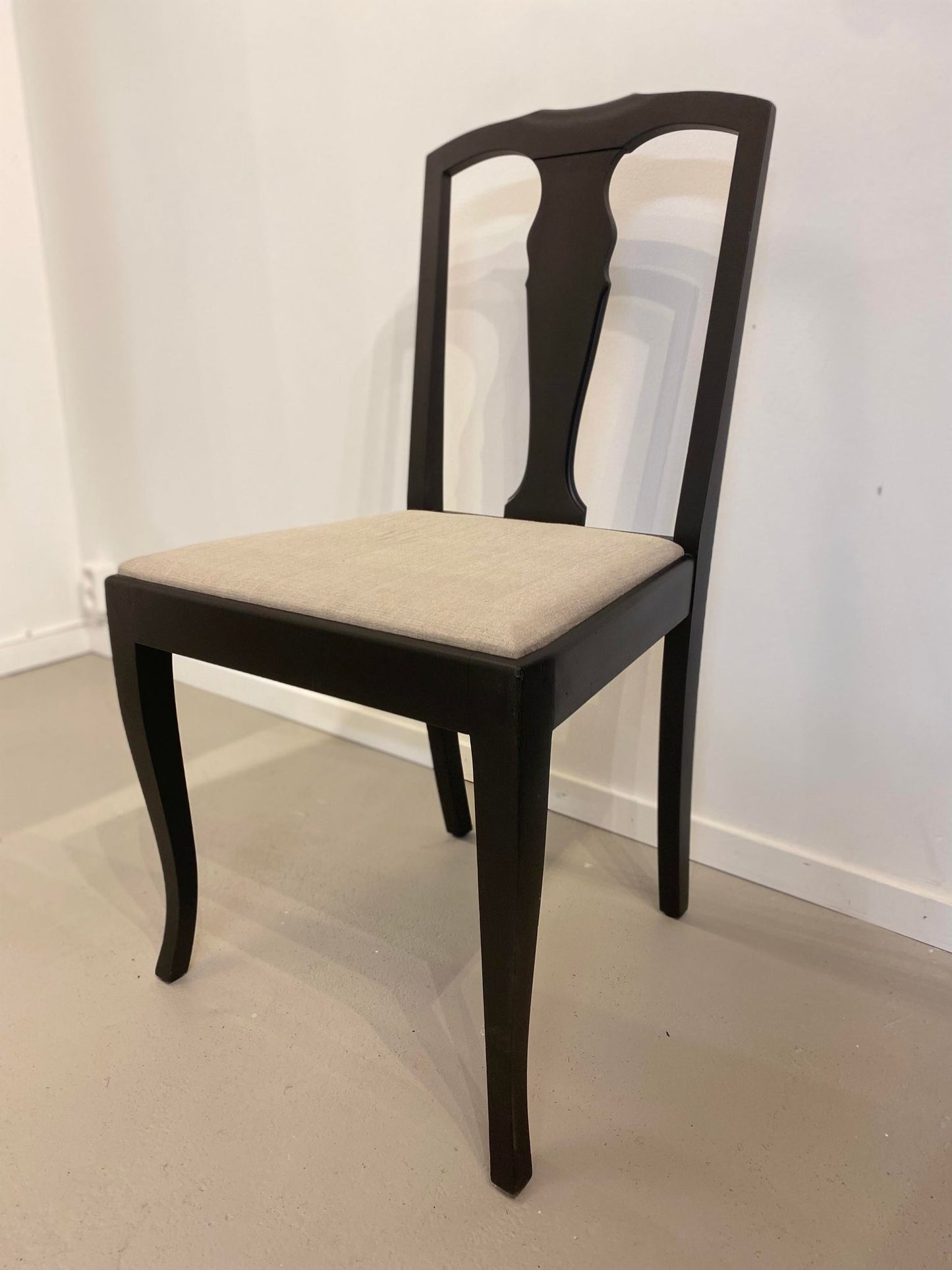 Eleganta svarta stolar (4st)